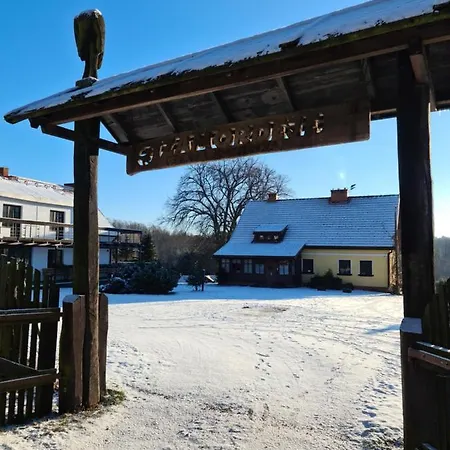 Lesniczowka Nad Jeziorem 农家乐 *