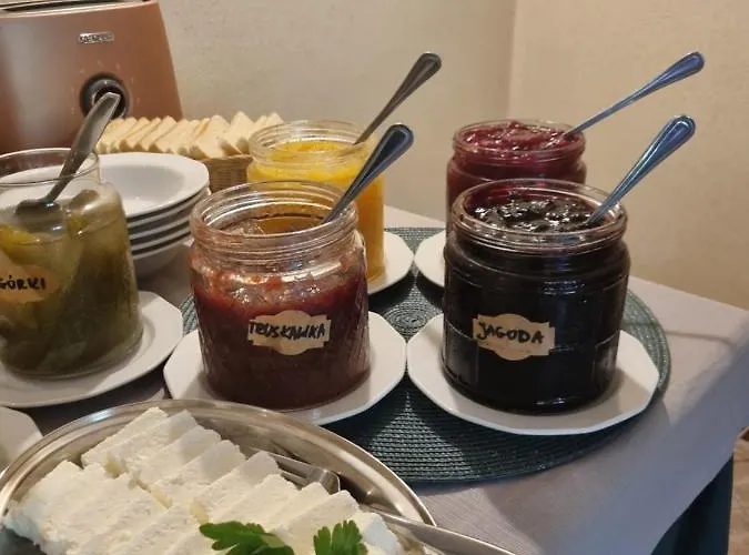 Leśniczówka Nad Jeziorem * Zamordeje